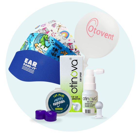 Assortiment oorverzorgingsproducten van Voor je oor met Ear Band-It hoofdbanden, Putty Buddies oordopjes, Otinova spray en Otovent neusballonnen